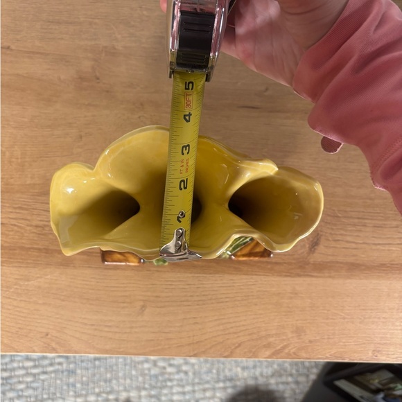 Rare Vintage McCoy Yellow Triple Lily Flower Vase MCM - Picture 4 of 4